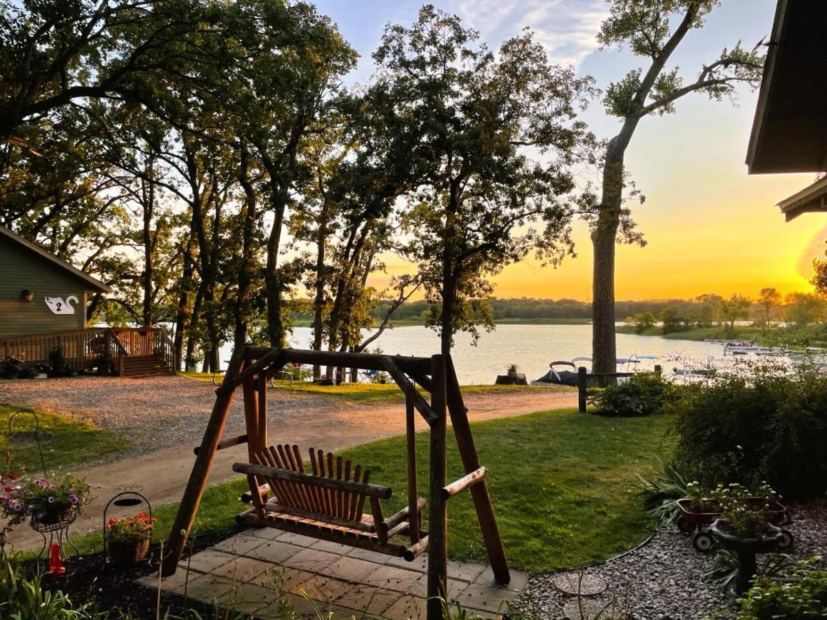Swan Lake Resort & Campground Fergus Falls Exterior foto