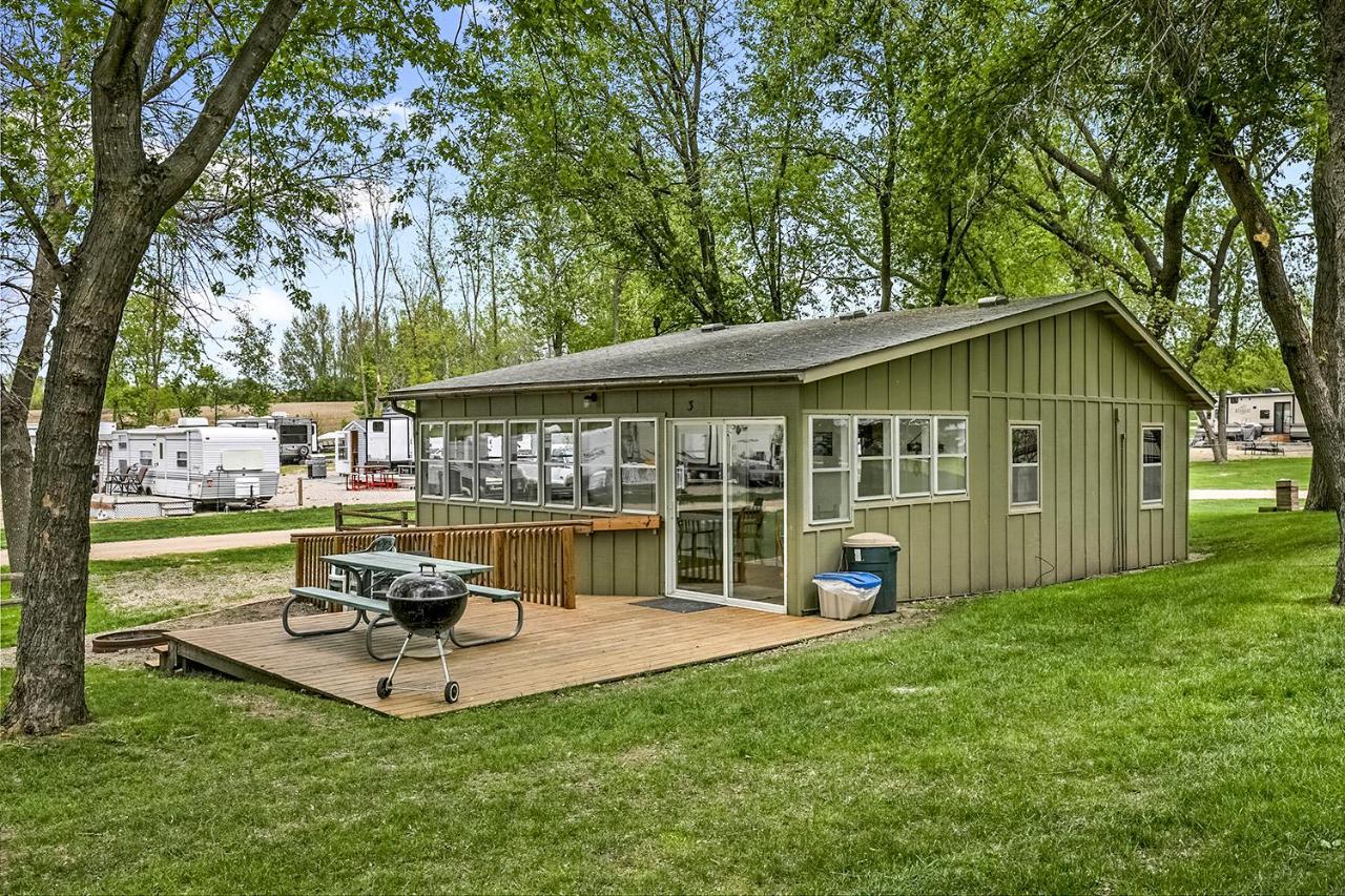 Swan Lake Resort & Campground Fergus Falls Exterior foto