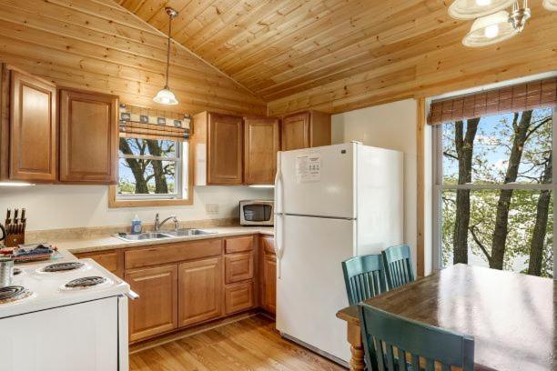 Swan Lake Resort & Campground Fergus Falls Exterior foto