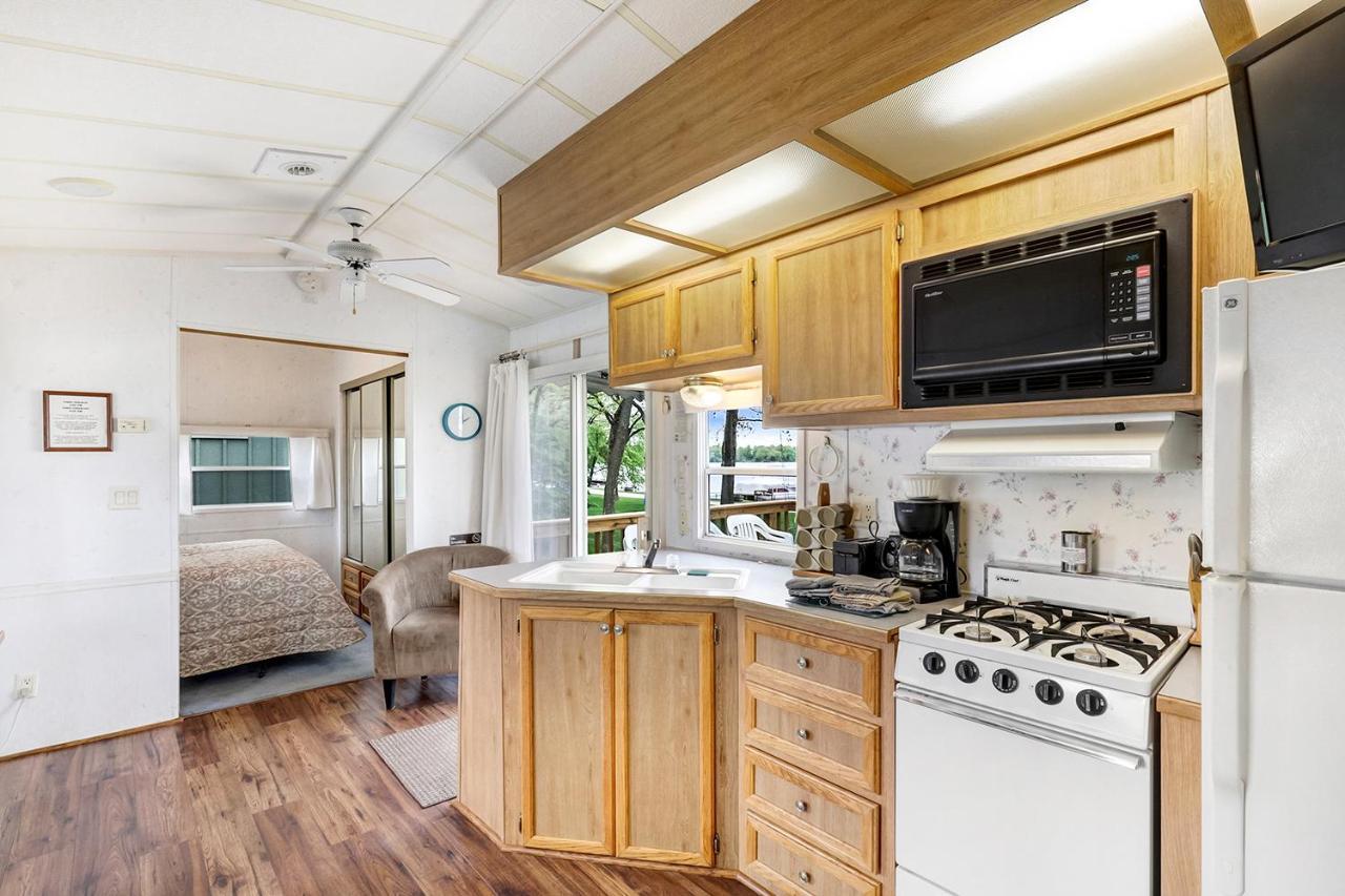 Swan Lake Resort & Campground Fergus Falls Exterior foto